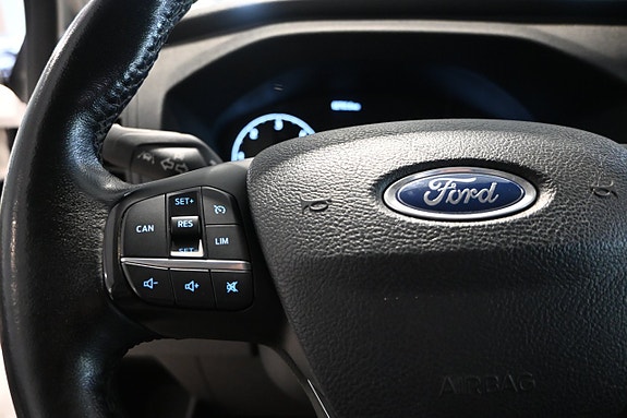 Ford Transit Custom 13 of 19