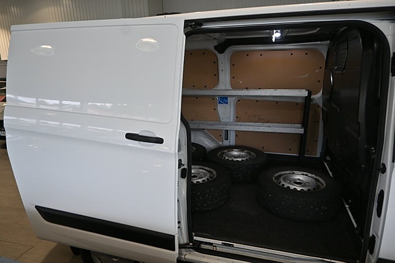 Ford Transit Custom 10 of 19