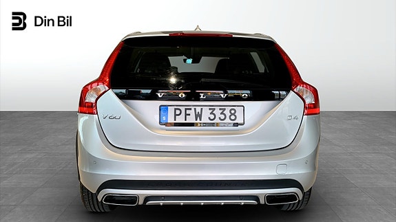 Volvo V60 Cross Country 5 of 5