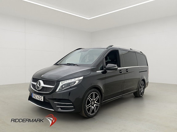 Mercedes-Benz V300 3 of 5