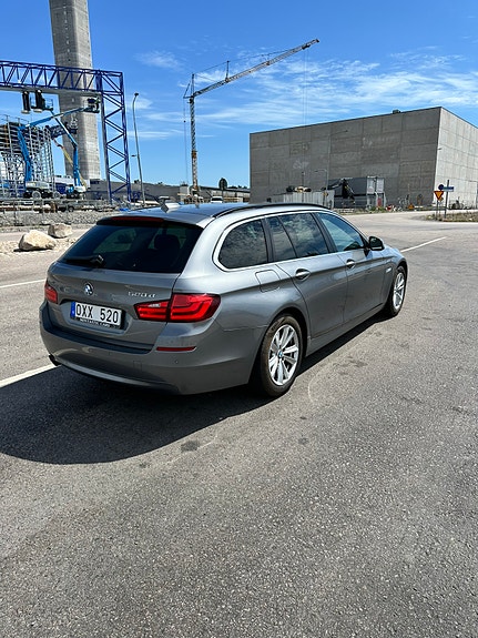 BMW 520d 3 of 5