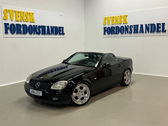 Mercedes-Benz SLK200 2 of 5