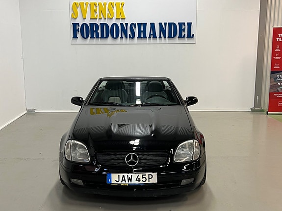 Mercedes-Benz SLK200 3 of 5