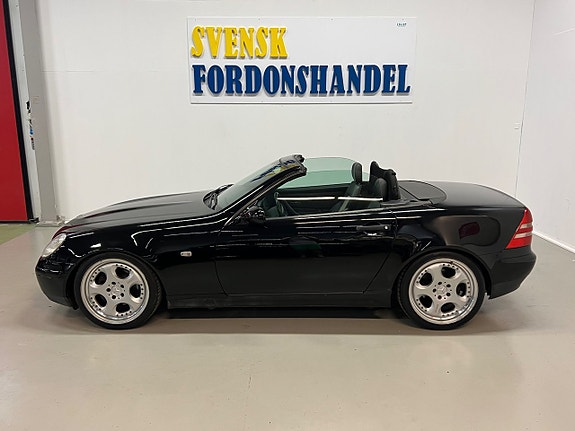 Mercedes-Benz SLK200 5 of 5