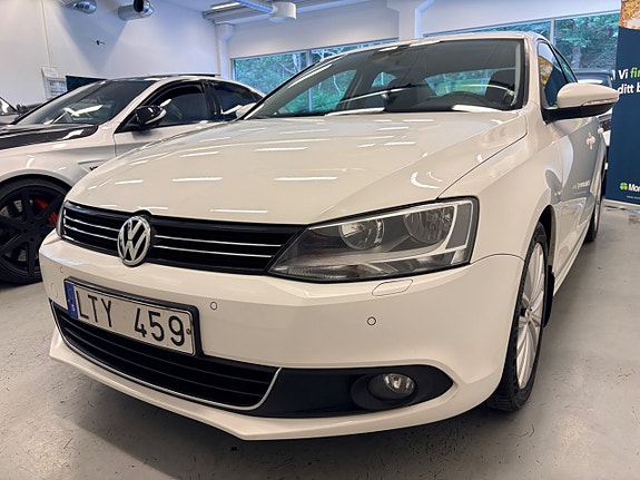 Volkswagen Jetta 4 of 5