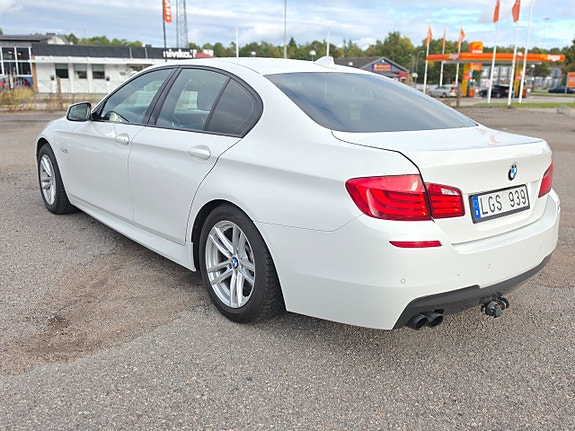 BMW 523i 3 of 20