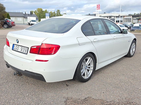 BMW 523i 4 of 20