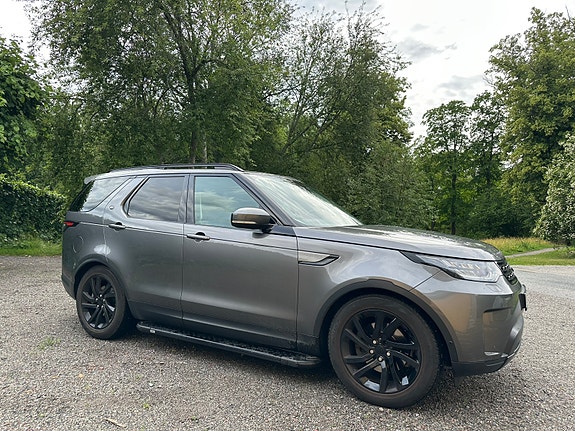 Land Rover Discovery Sport 2 of 5