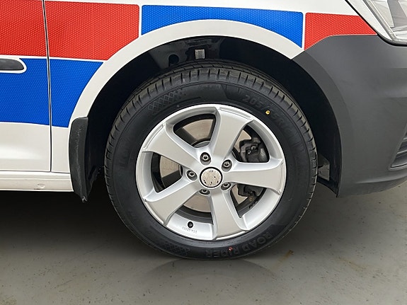 Volkswagen Caddy 29 of 29