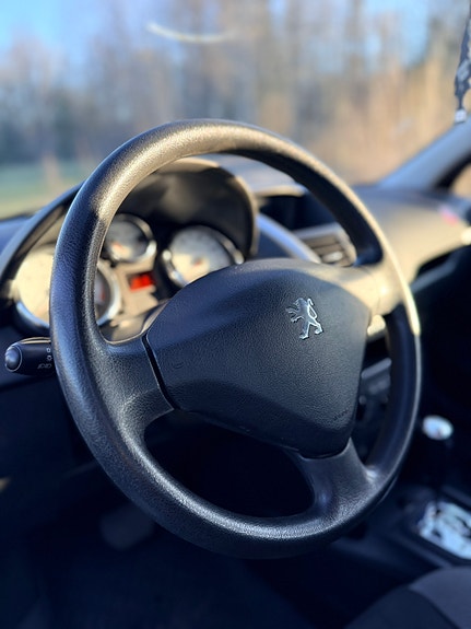 Peugeot 207 SW 4 of 5