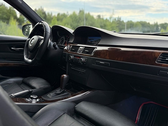 BMW 335i 21 of 28