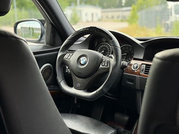 BMW 335i 20 of 28