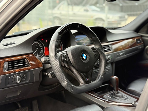 BMW 335i 15 of 28