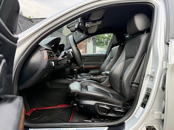BMW 335i 14 of 28