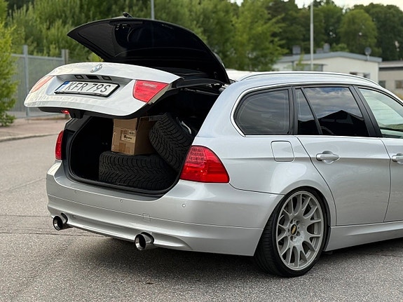 BMW 335i 12 of 28