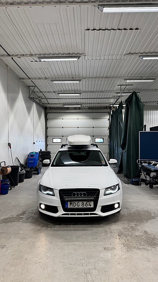 Audi A4 3 of 17