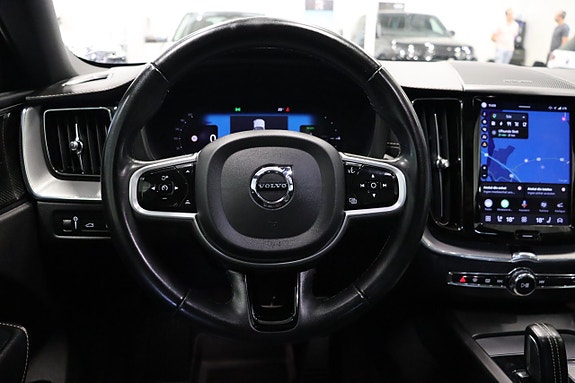 Volvo XC60 16 of 30