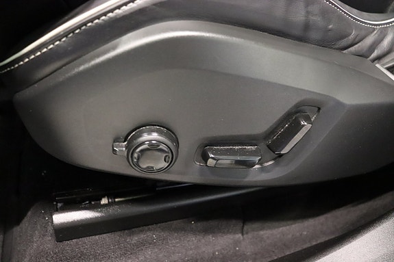 Volvo XC60 19 of 30
