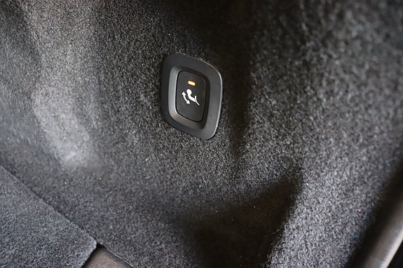 Volvo XC60 9 of 30