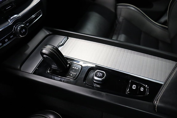 Volvo XC60 22 of 30