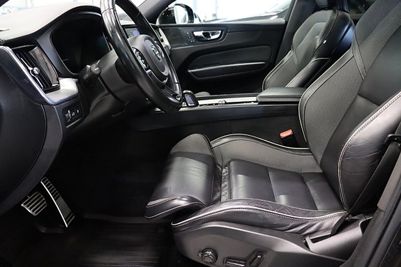 Volvo XC60 11 of 30