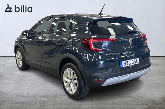 Renault Captur 2 of 5