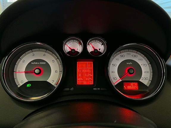 Peugeot 308 16 of 25