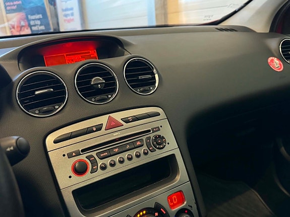 Peugeot 308 18 of 25