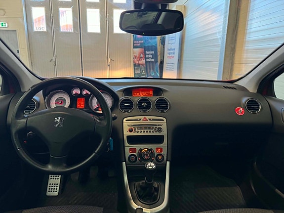 Peugeot 308 14 of 25