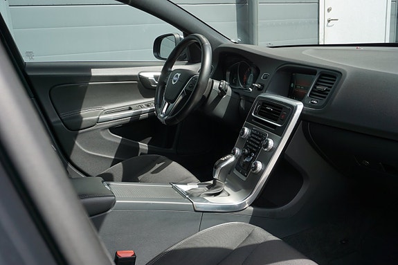 Volvo V60 10 of 24