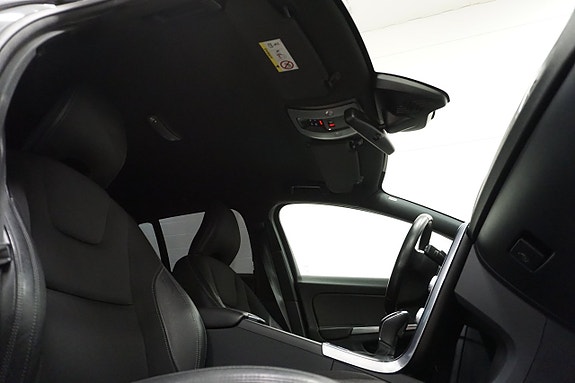 Volvo V60 23 of 24