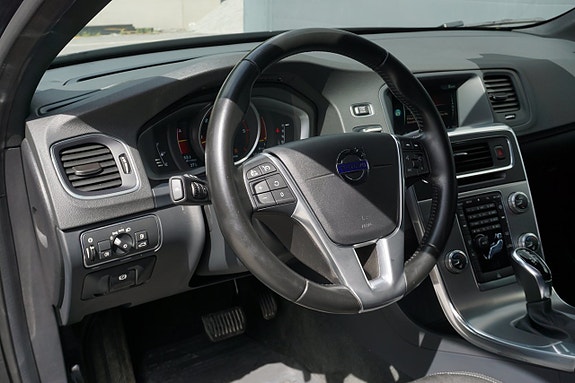 Volvo V60 13 of 24