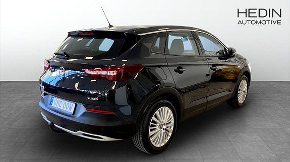 Opel Grandland X 2 of 5