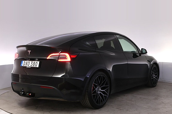 Tesla Model Y 5 of 5