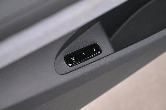 Polestar 2 10 of 27