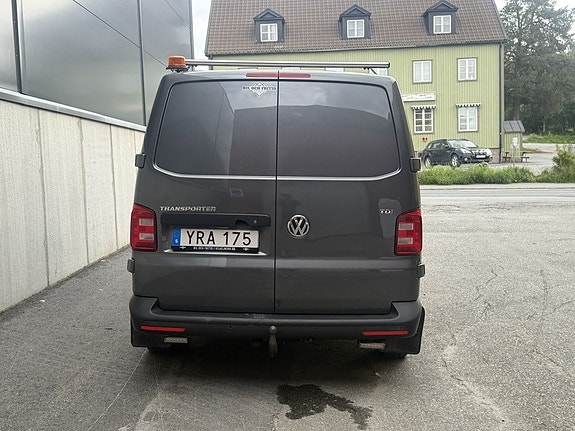 Volkswagen Transporter 6 of 12