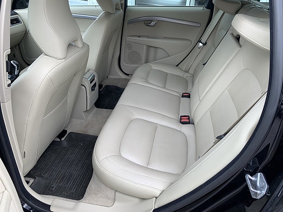 Volvo V70 6 of 10
