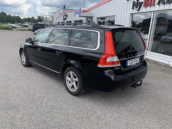 Volvo V70 3 of 10