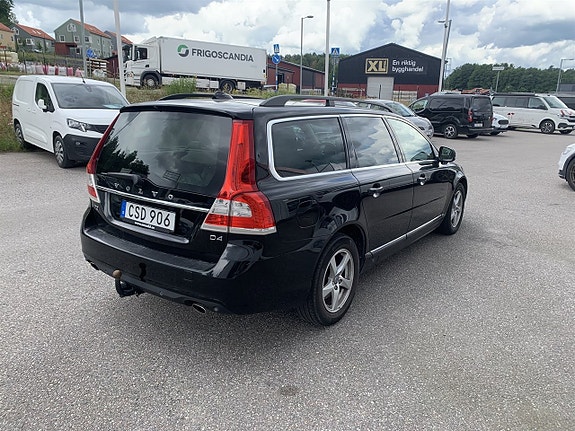 Volvo V70 4 of 10