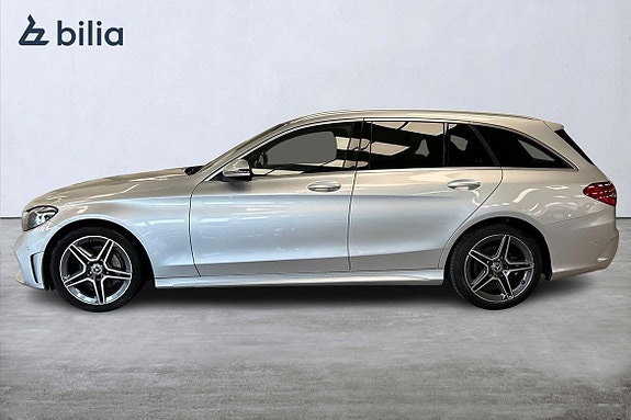 Mercedes-Benz C220 3 of 5