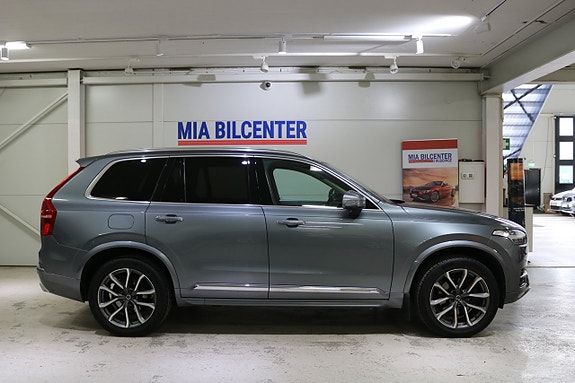 Volvo XC90 4 of 5