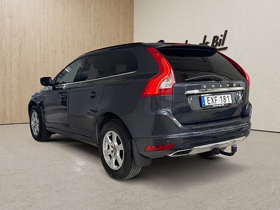 Volvo XC60 2 of 5