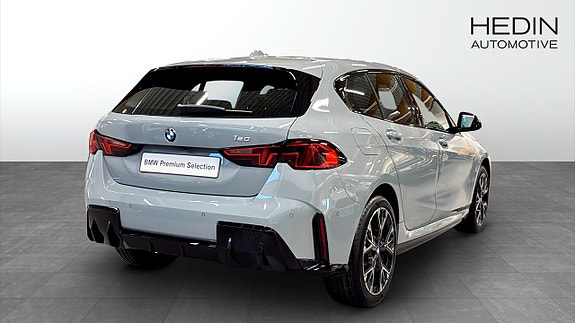 BMW 120 2 of 5