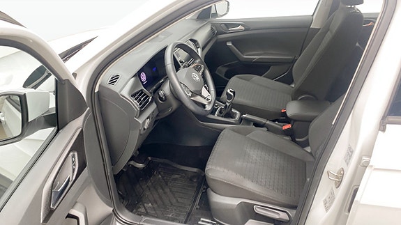 Volkswagen T-Cross 8 of 13