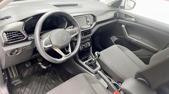 Volkswagen T-Cross 7 of 13