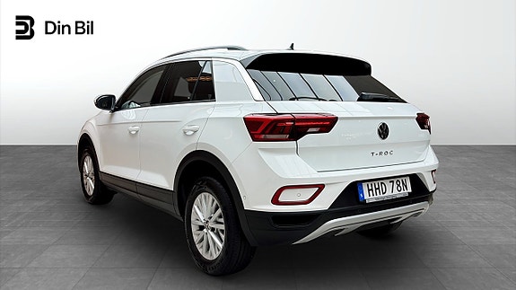 Volkswagen T-Roc 3 of 12