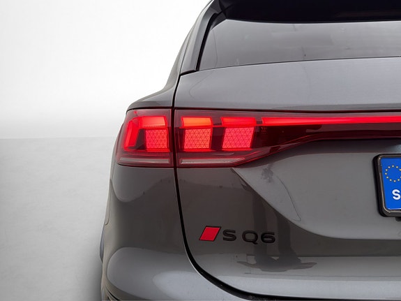 Audi SQ6 e-tron 13 of 30