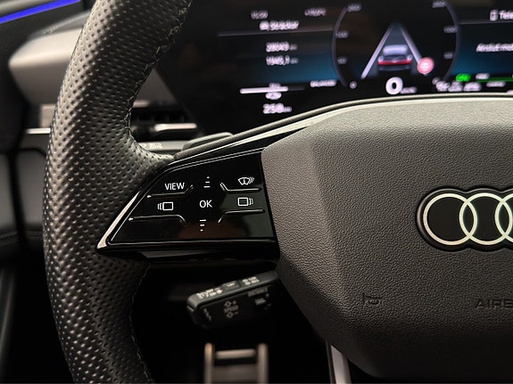 Audi SQ6 e-tron 28 of 30