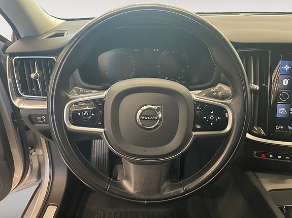 Volvo V60 13 of 23