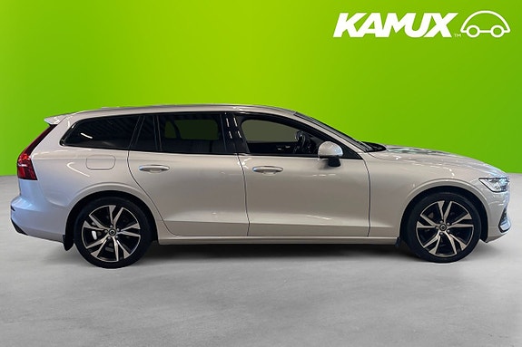 Volvo V60 2 of 23